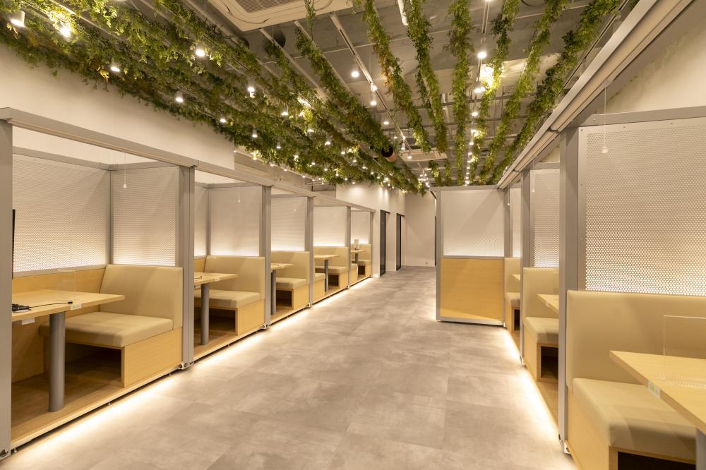 新宿西口貸会議室店舗/28坪/オフィス内装工事写真3枚目