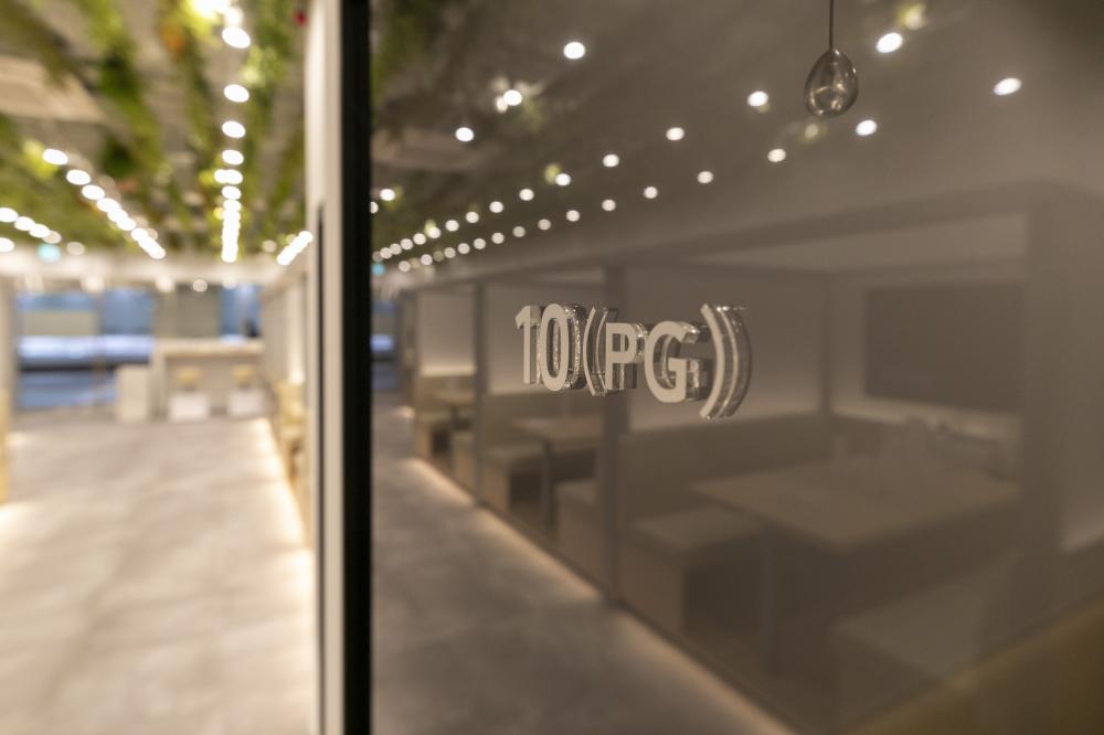 新宿西口貸会議室店舗/28坪/オフィス内装工事写真5枚目