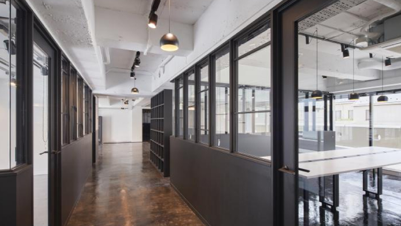 ビンテージな内装設計デザインを取り入れた当社の導入事例 中目黒オフィス