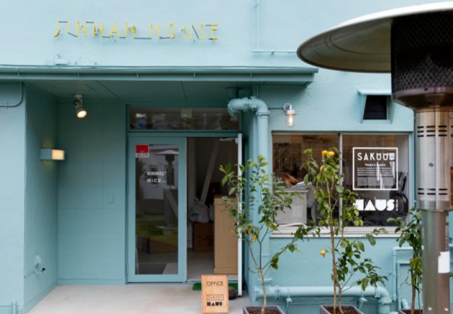 ポップな内装設計デザインを取り入れた当社の施工事例 渋谷オフィス・ギャラリー・カフェ